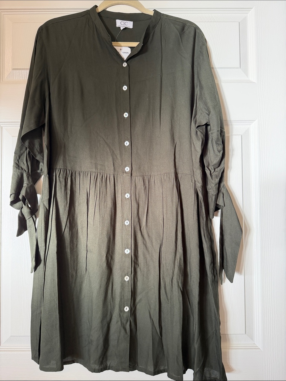 C&C California Olive Green Button-Front Dress